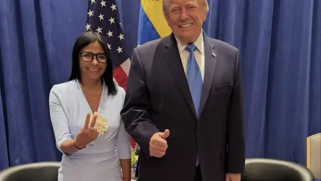 Donald Trump e Delcy Rodríguez realizam primeiro encontro em Nova York